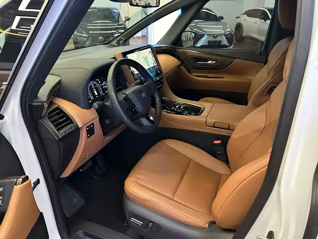 Toyota Vellfire — фото 8