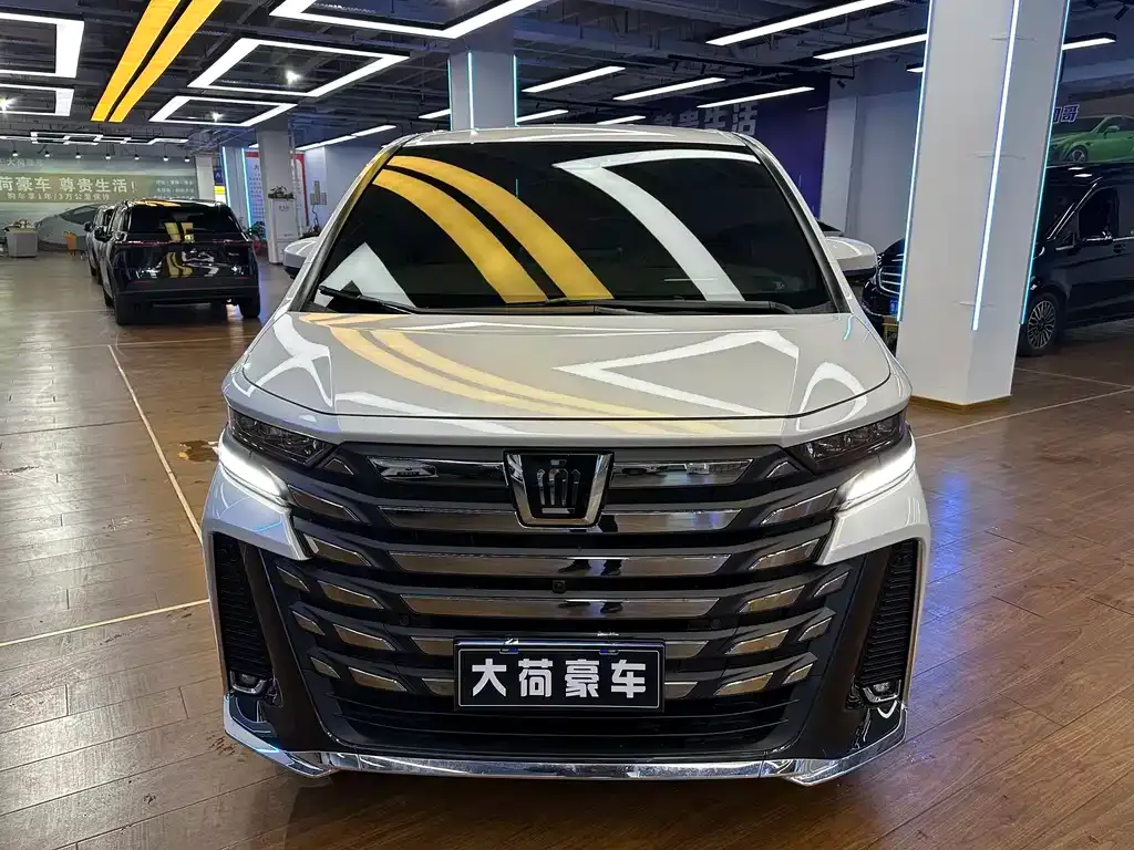Toyota Vellfire — фото 4