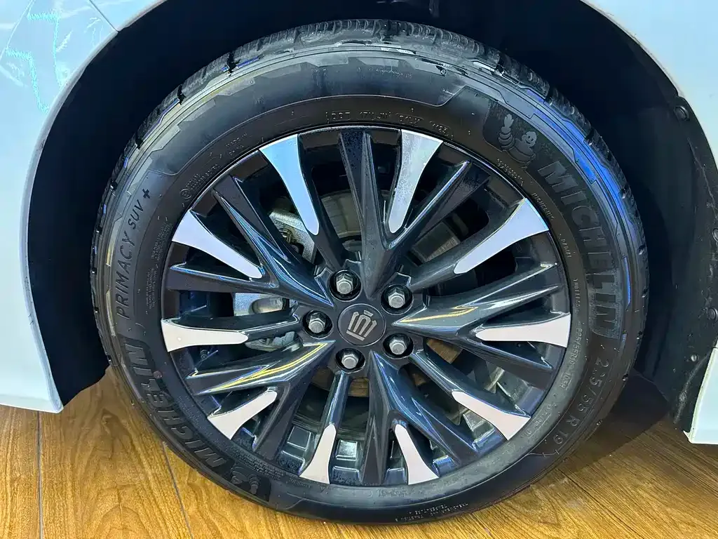 Toyota Vellfire — фото 9