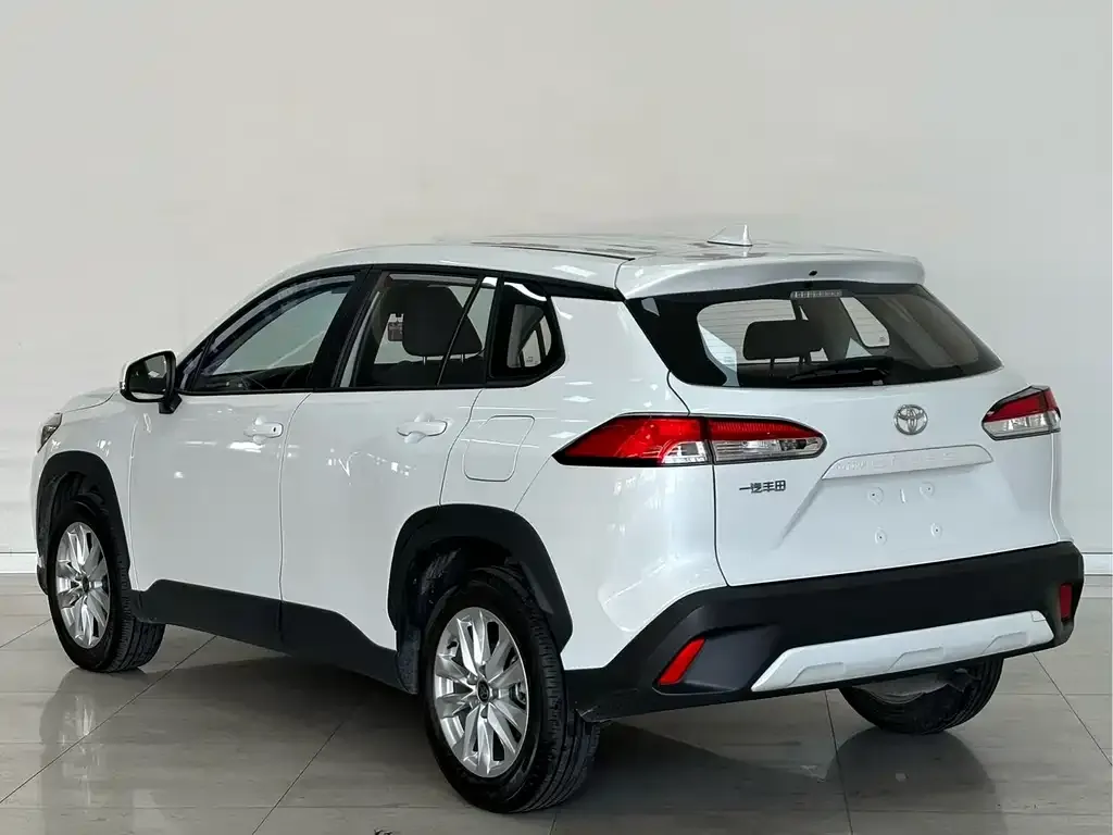 Toyota Corolla Cross 2024 из CN, фото 8