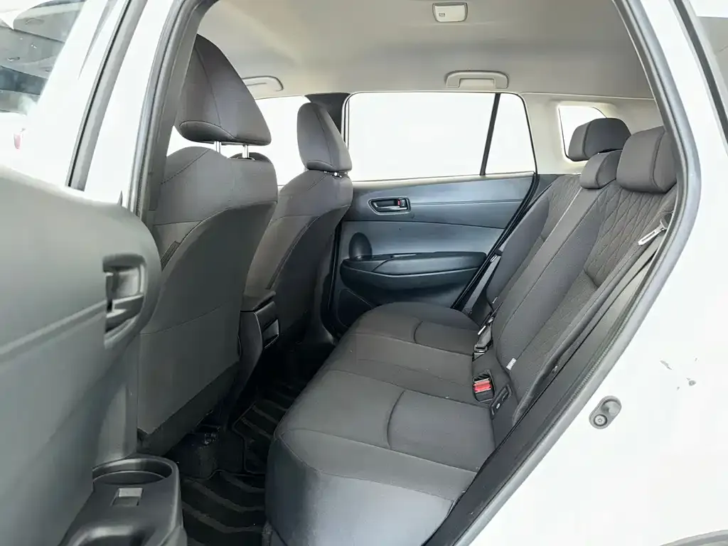 Toyota Corolla Cross 2024 из CN, фото 9