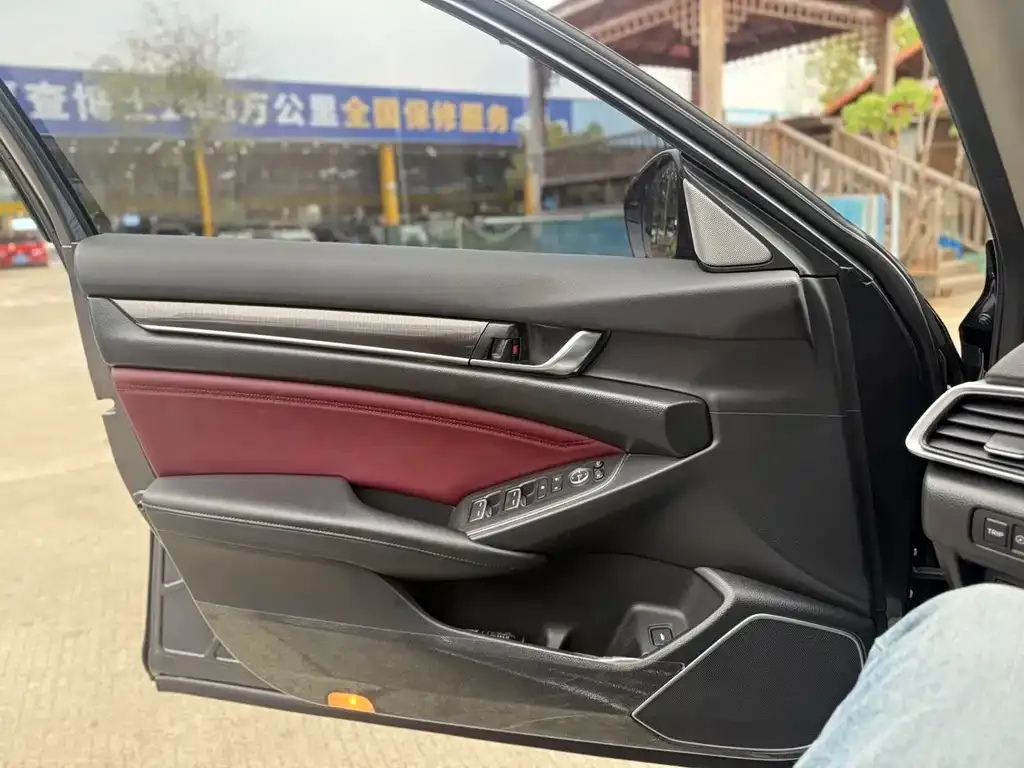 Honda Accord — фото 4