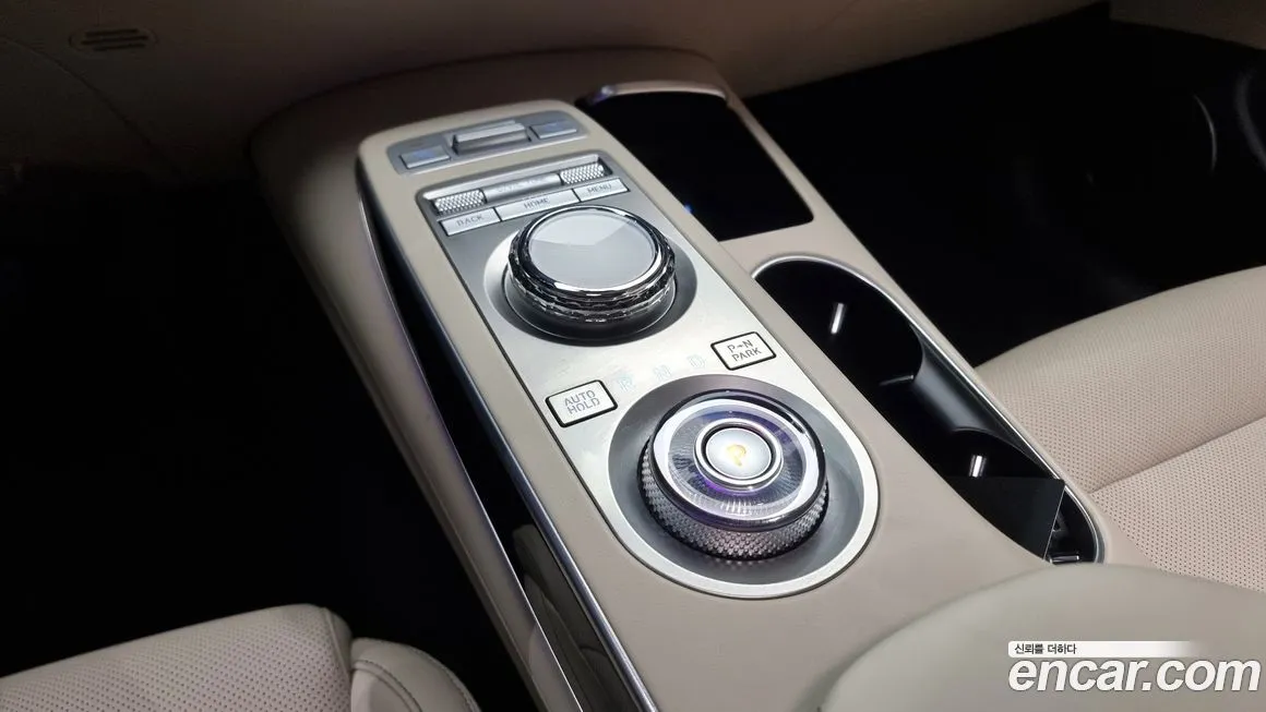 Genesis GV70 — фото 4