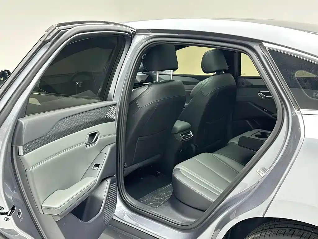 BYD Qin L 2025 из CN, фото 10