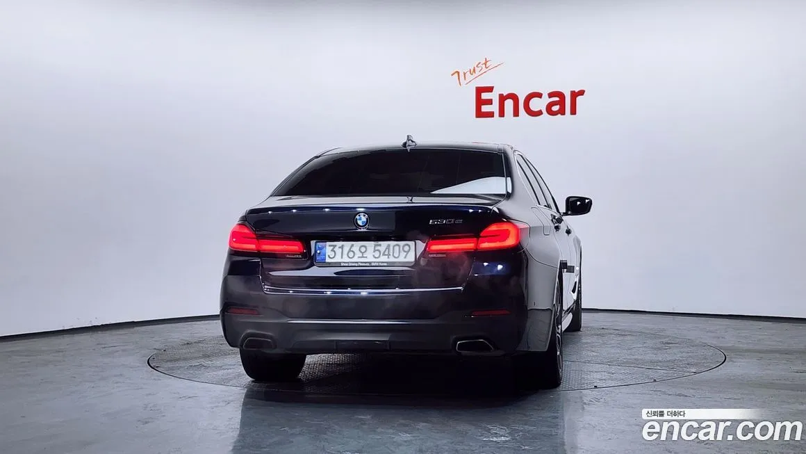 BMW 5-Series 2021 из KR, фото 9