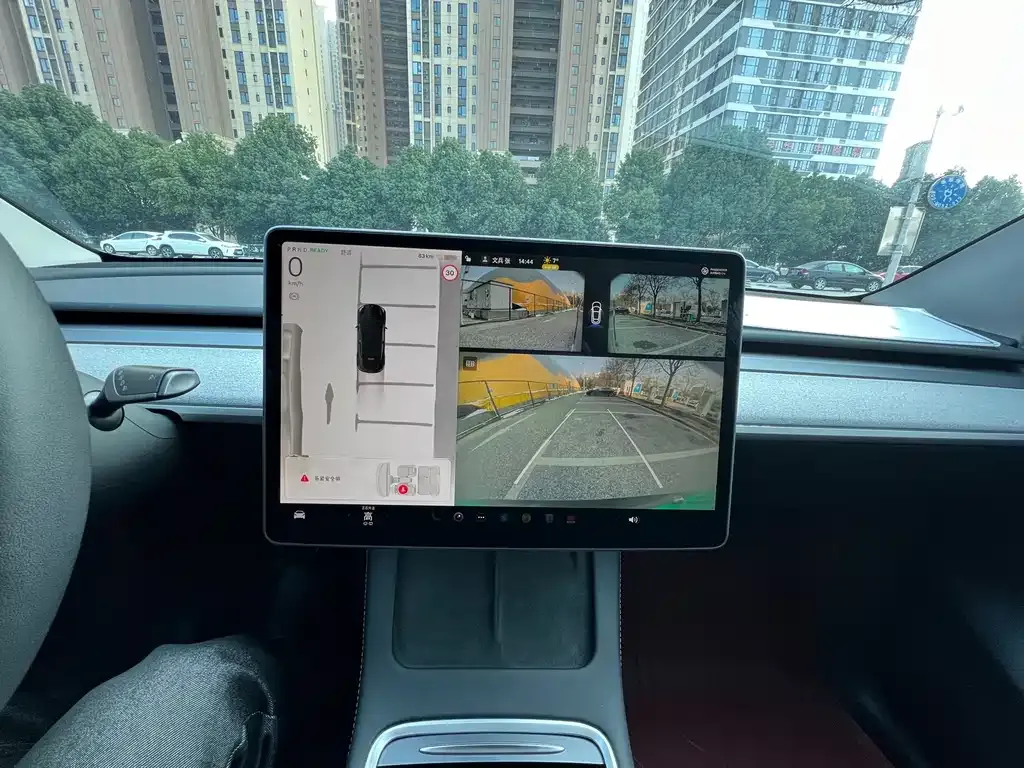 Tesla Model Y 2024 из CN, фото 3