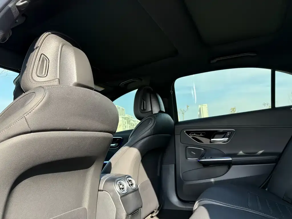 Mercedes-Benz C-Class 2024 из CN, фото 2