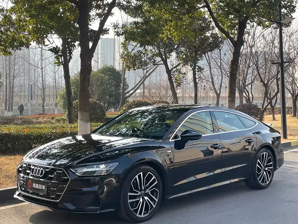 Audi A7 — фото 1