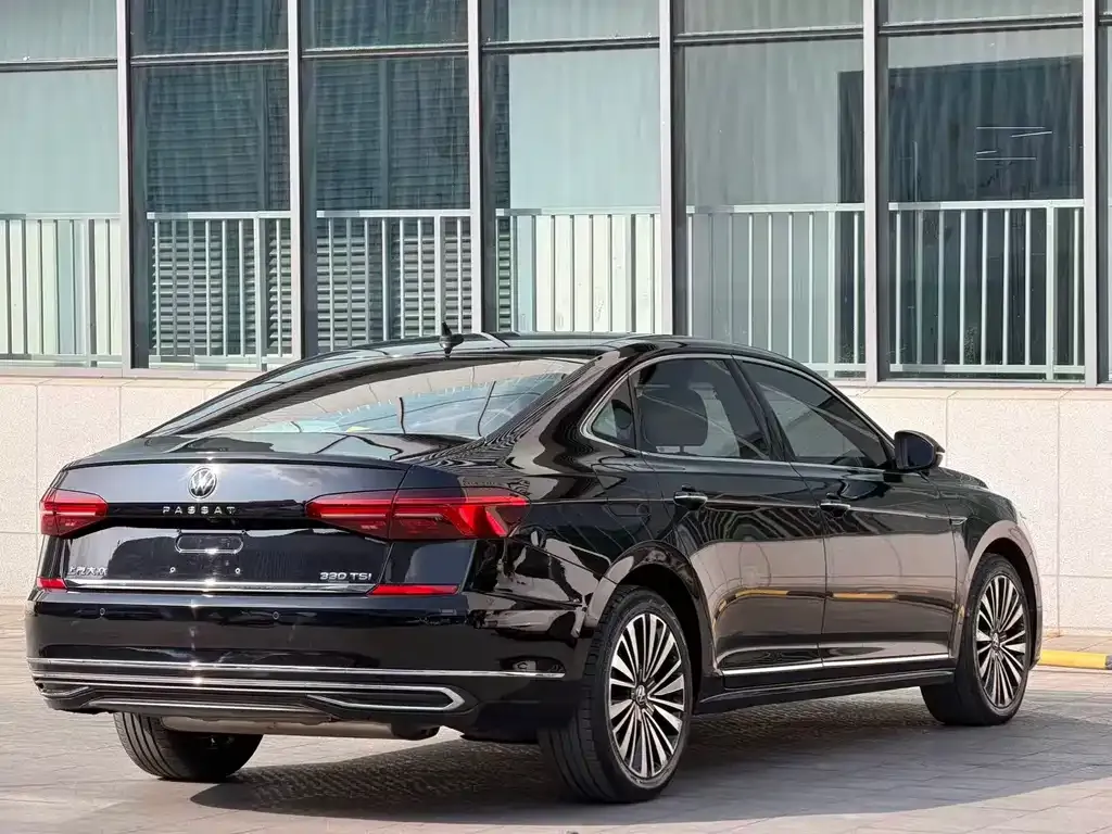 Volkswagen Passat — фото 8