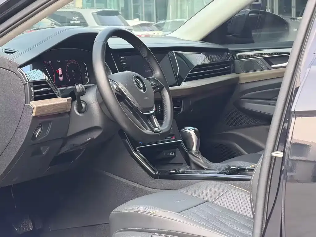 Volkswagen Passat — фото 9