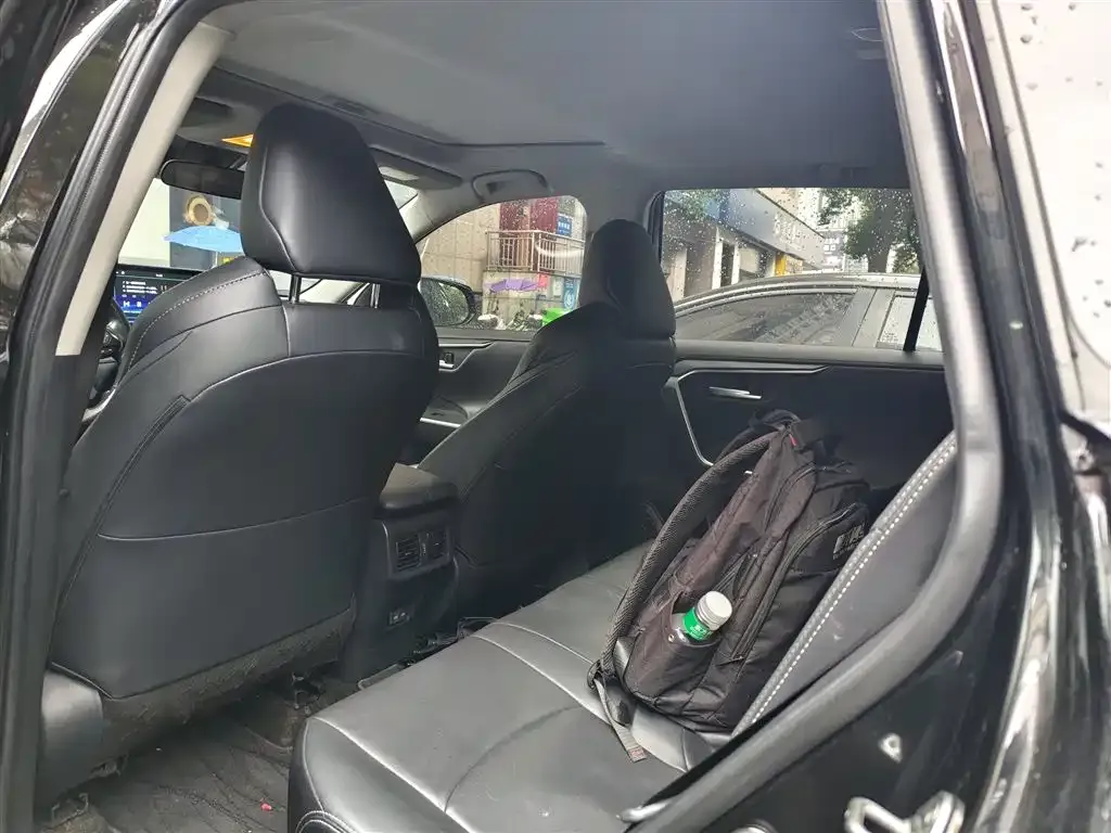 Toyota Wildlander 2022 из CN, фото 4