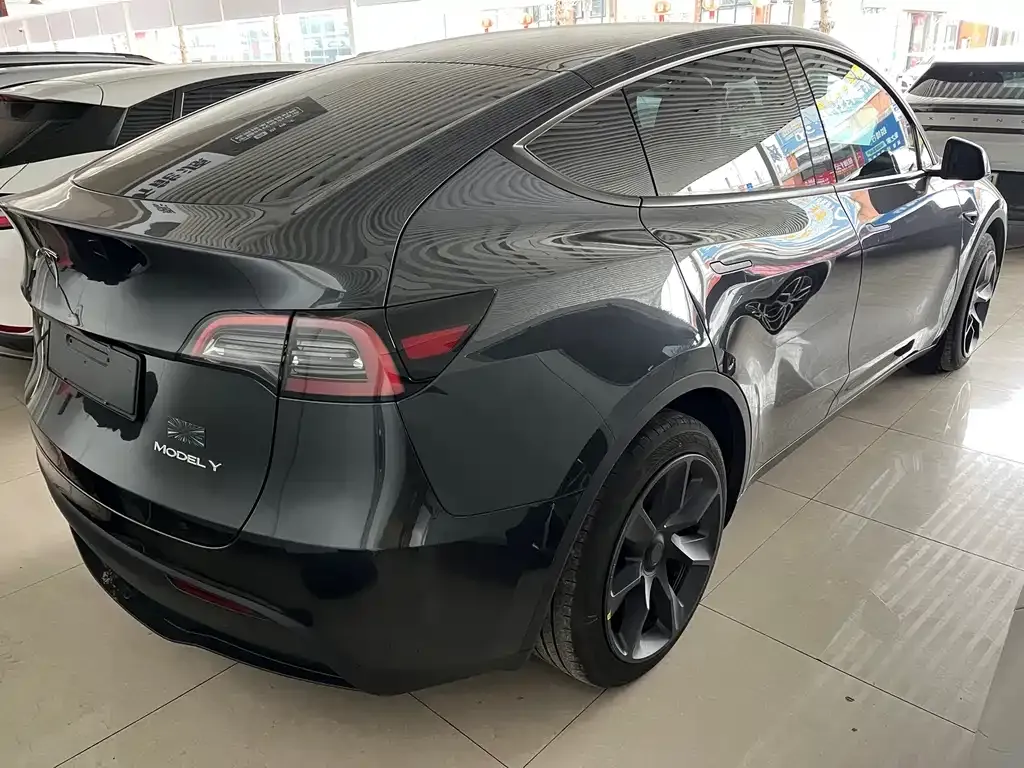 Tesla Model Y 2024 из CN, фото 8