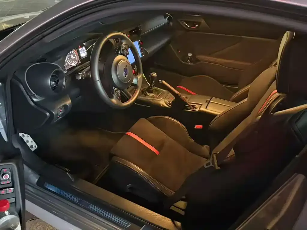 Subaru BRZ — фото 4