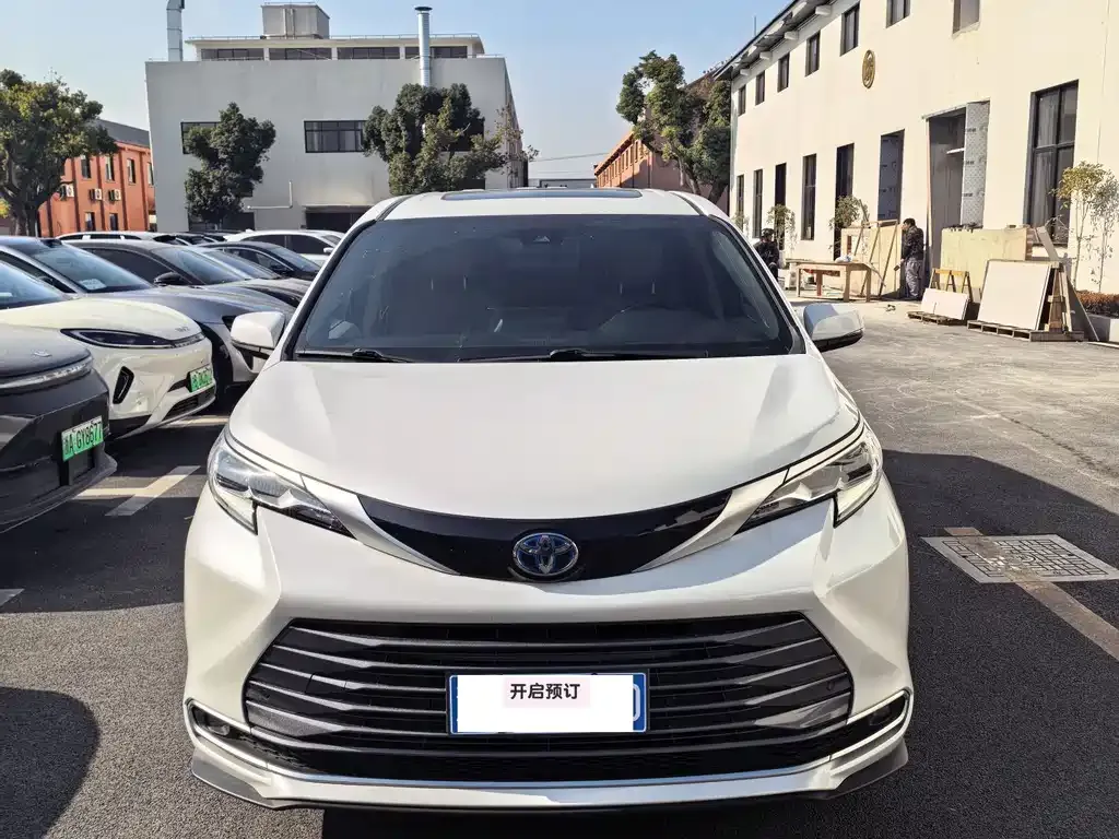 Toyota Sienna 2022 из CN, фото 6