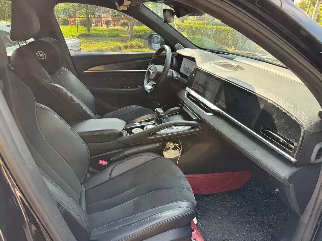 Geely Xingyue L 2023 из CN, фото 2