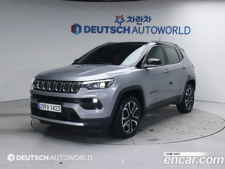 Jeep Compass — фото 1
