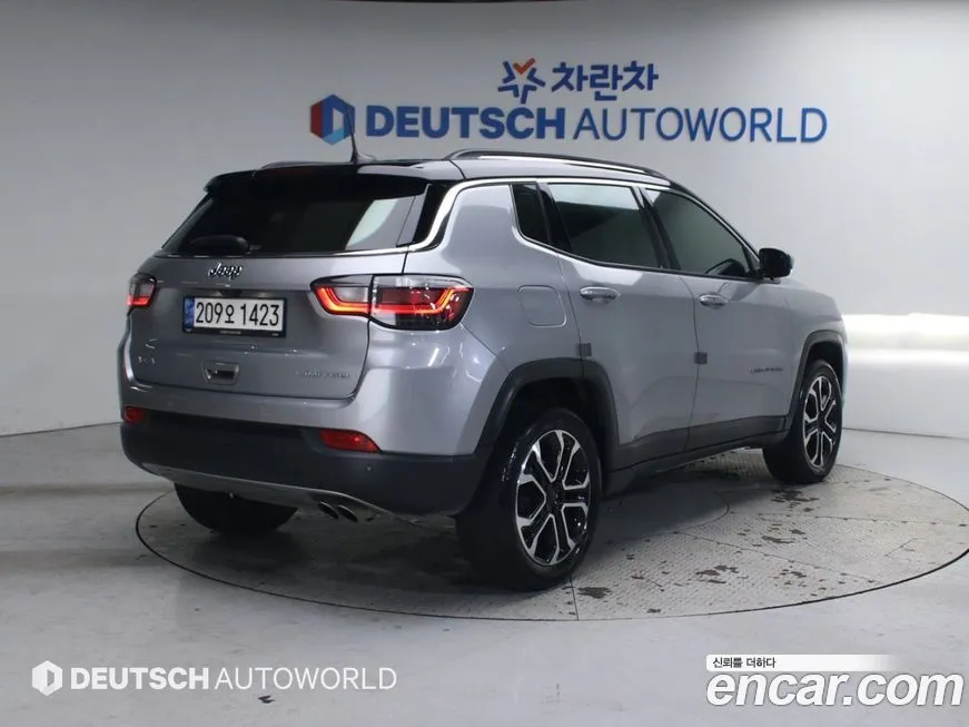 Jeep Compass — фото 4