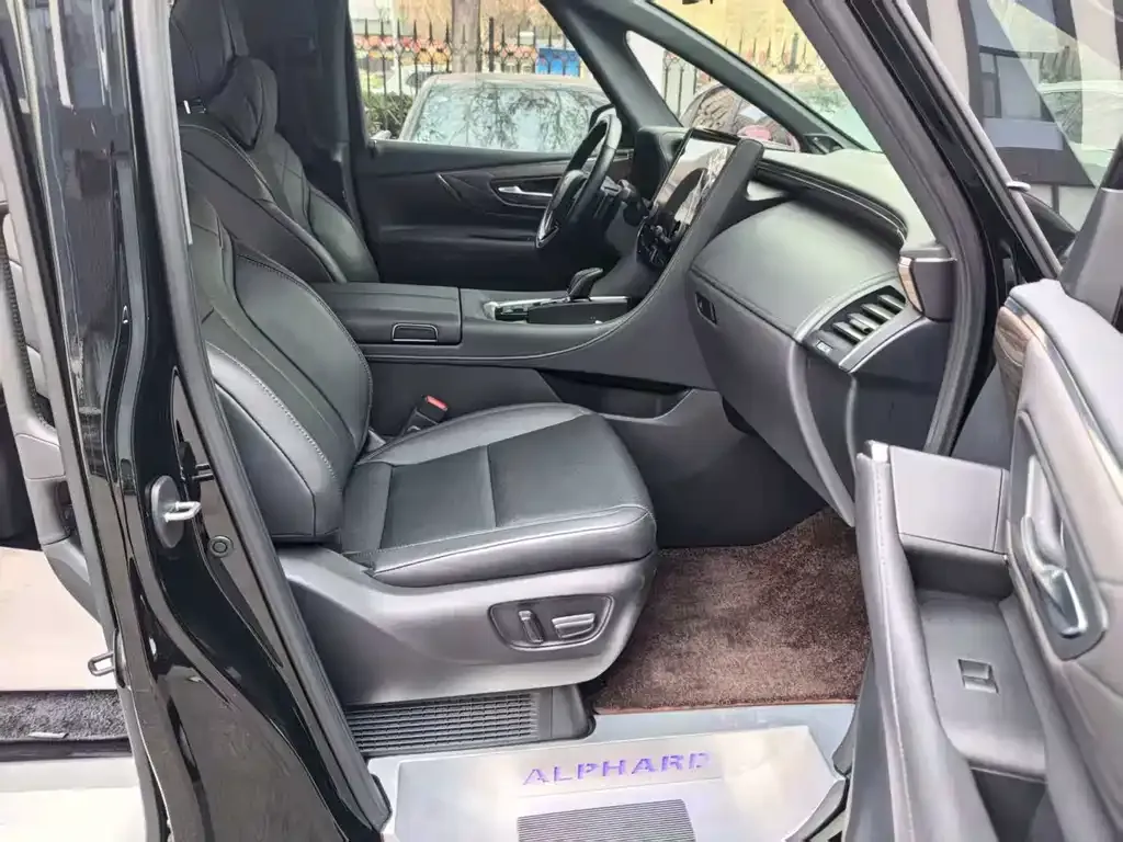 Toyota Alphard 2024 из CN, фото 6