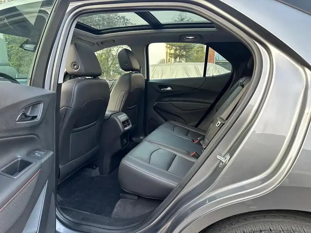 Chevrolet Equinox 2021 из CN, фото 8