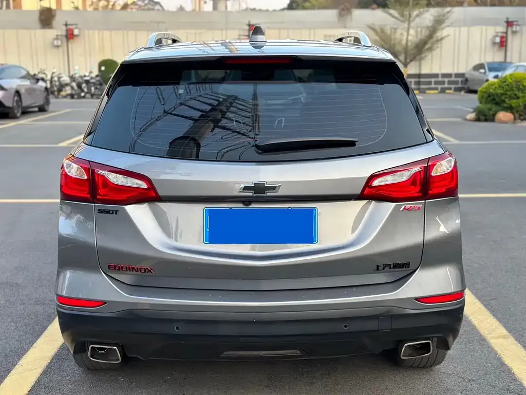 Chevrolet Equinox 2021 из CN, фото 2