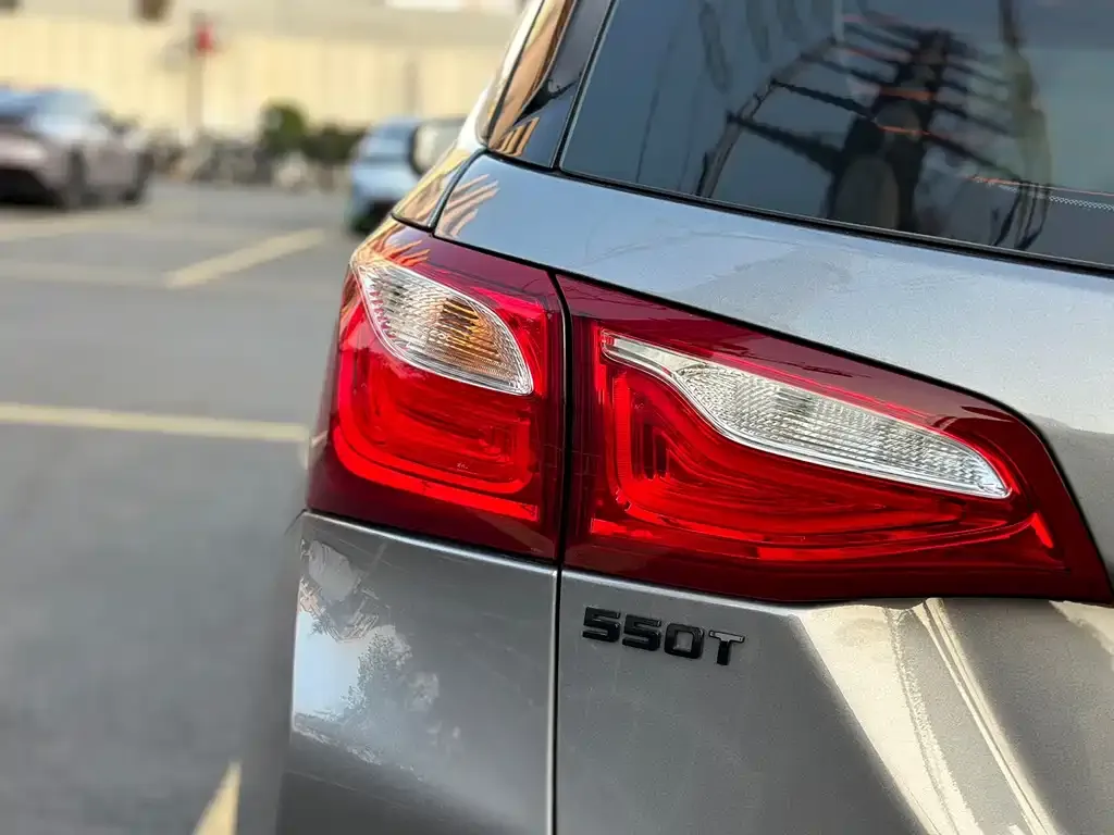 Chevrolet Equinox 2021 из CN, фото 3