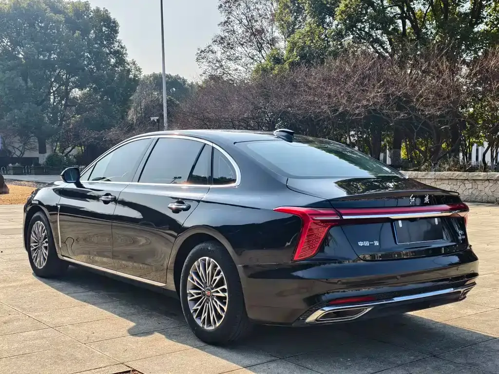 Hongqi H5 — фото 4
