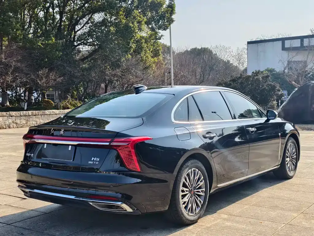 Hongqi H5 — фото 3