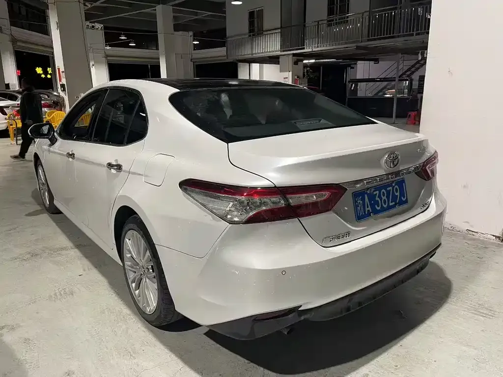 Toyota Camry 2021 из CN, фото 5