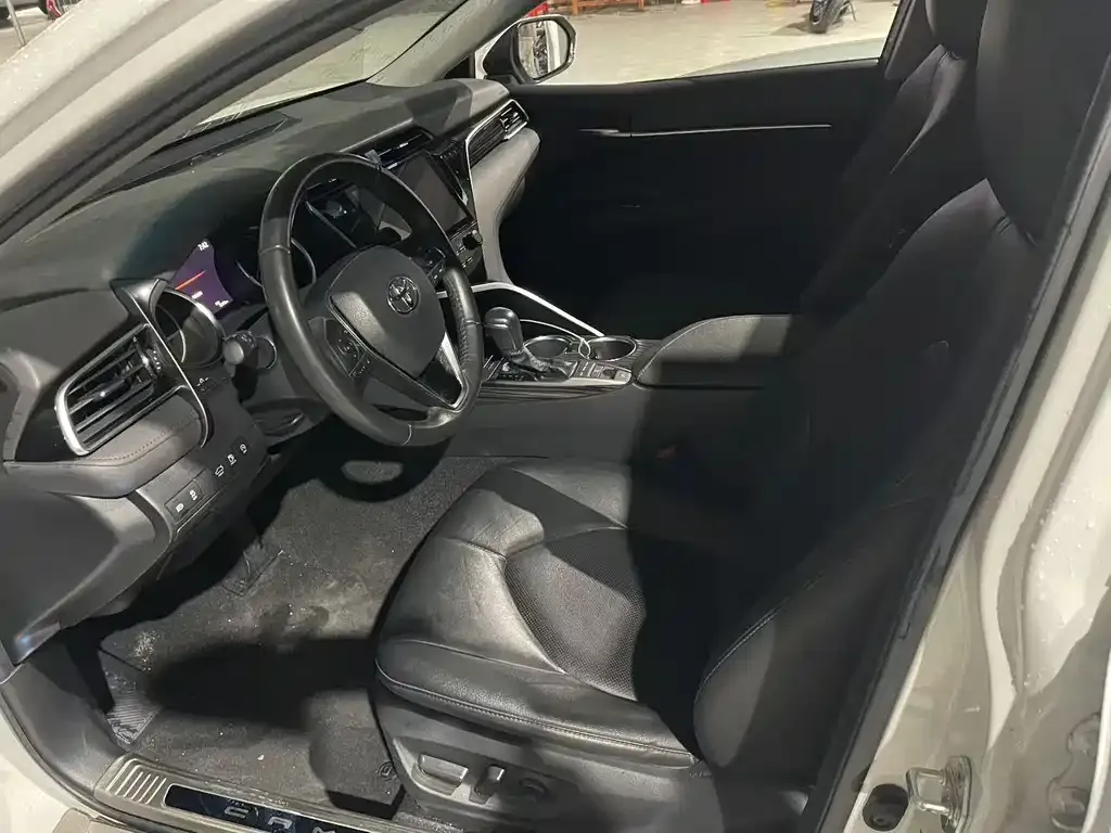 Toyota Camry 2021 из CN, фото 8