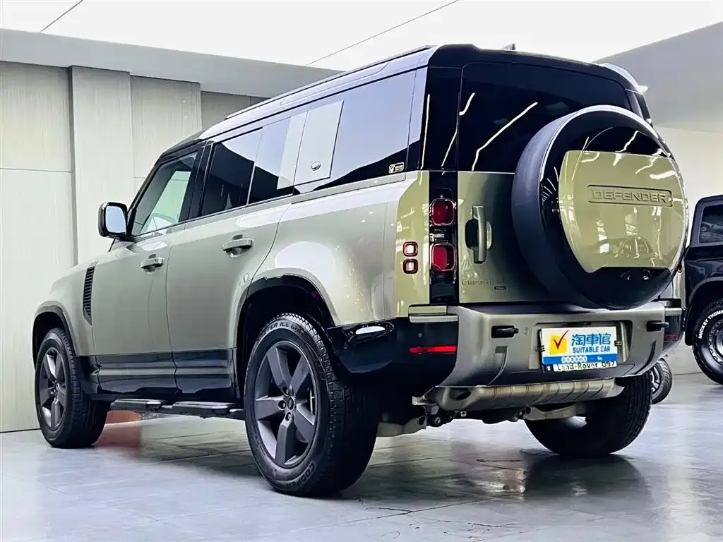 Land Rover Defender — фото 9