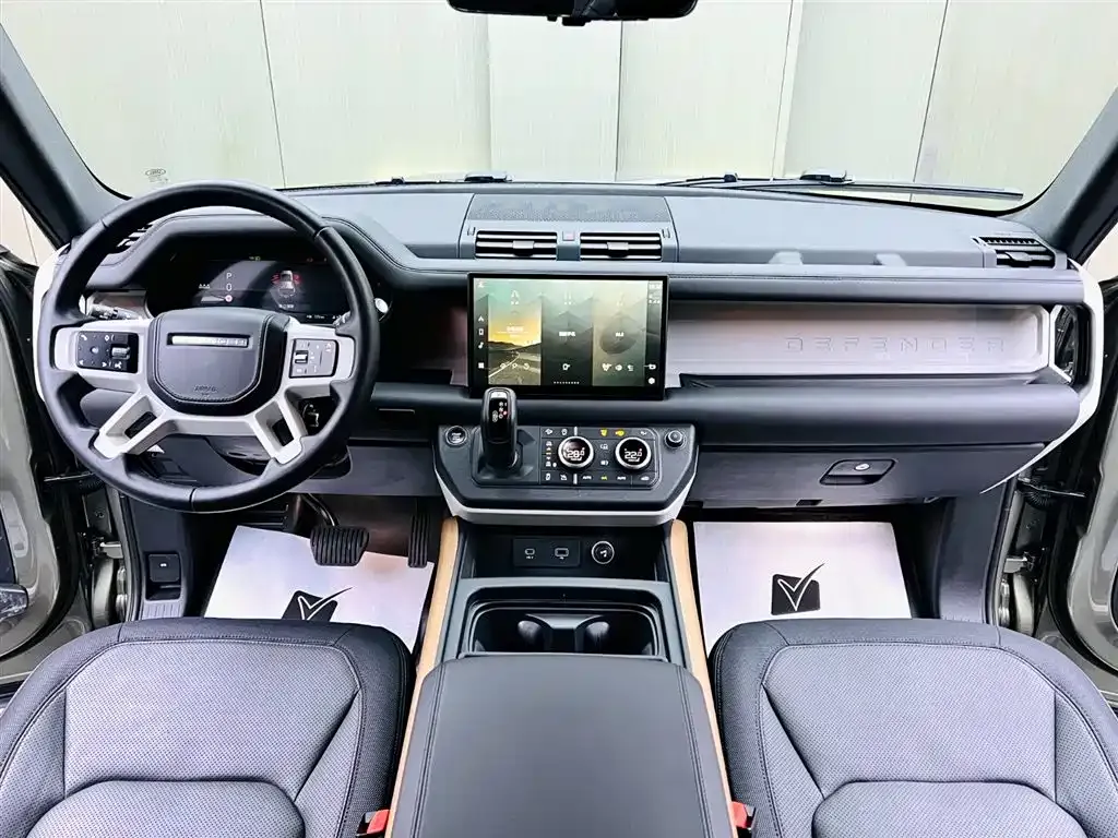 Land Rover Defender — фото 4