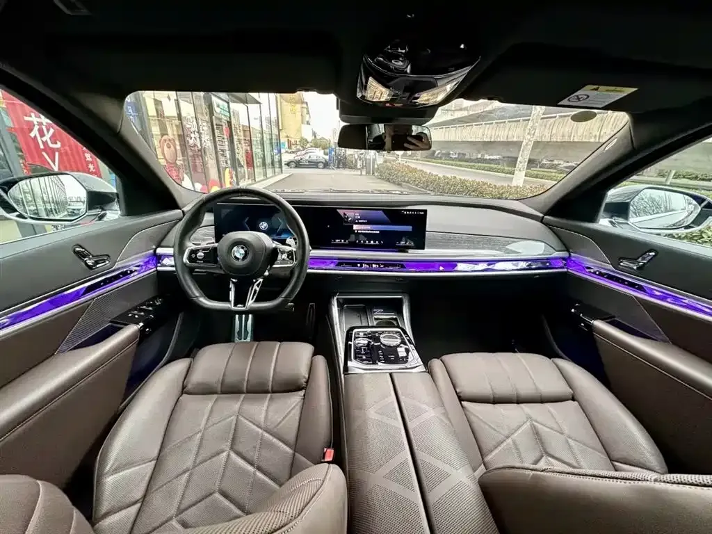 BMW 7 Series 2025 из CN, фото 7