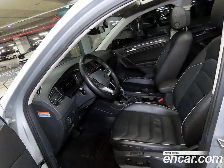 Volkswagen Tiguan — фото 7