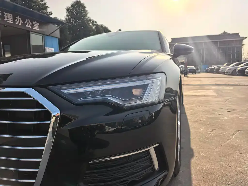 Audi A6L — фото 2