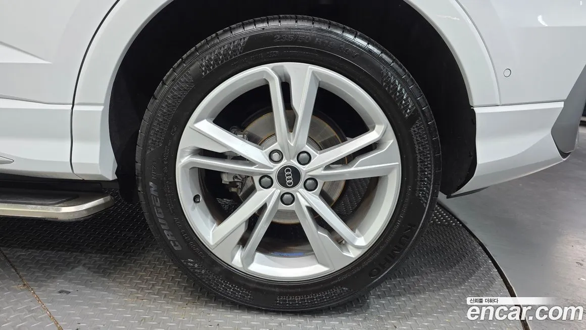 Audi Q3 2023 из KR, фото 9