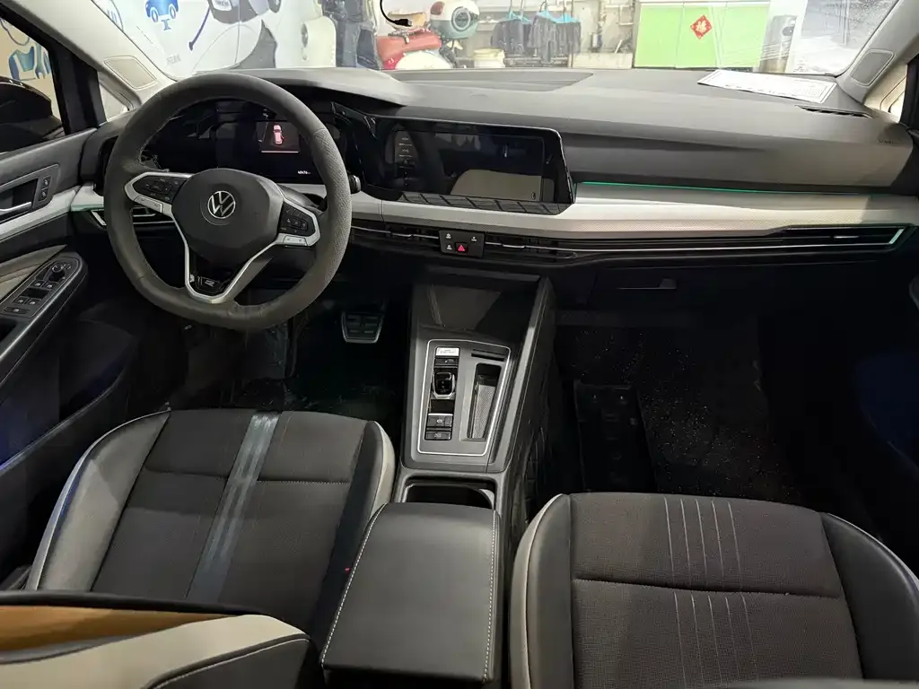 Volkswagen Golf 2022 из CN, фото 6