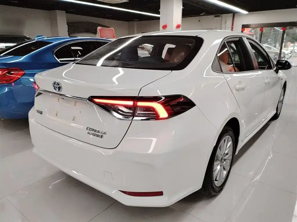 Toyota Corolla 2023 из CN, фото 7