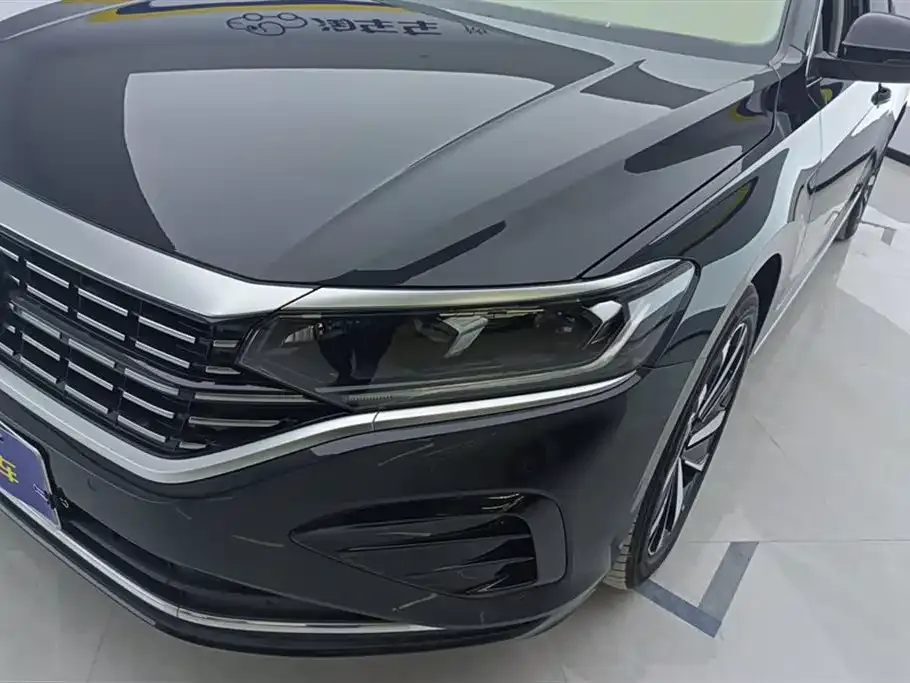 Volkswagen Passat 2023 из CN, фото 2