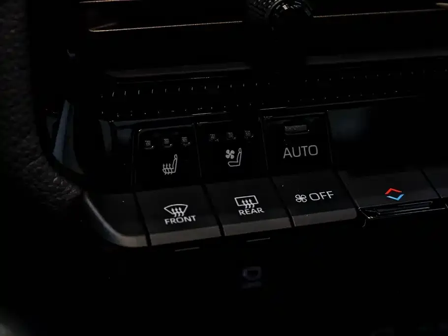 Toyota Prado — фото 7