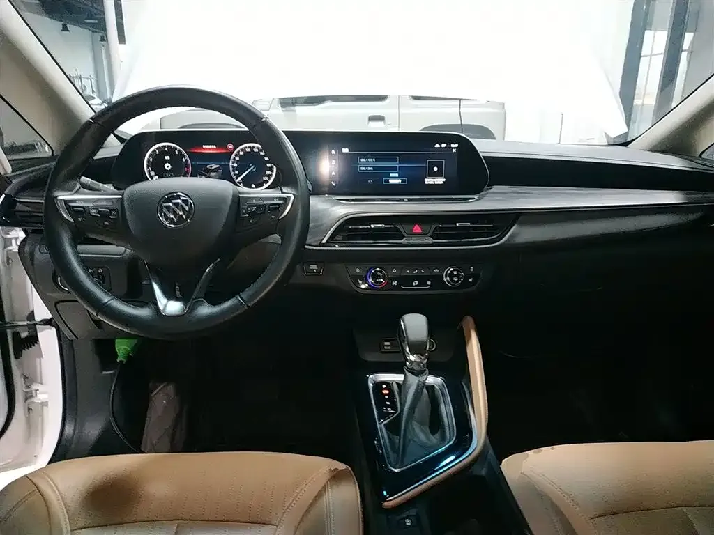 Buick GL6 2023 из CN, фото 10