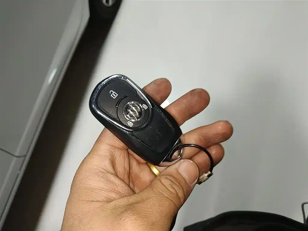 Buick GL6 2023 из CN, фото 7