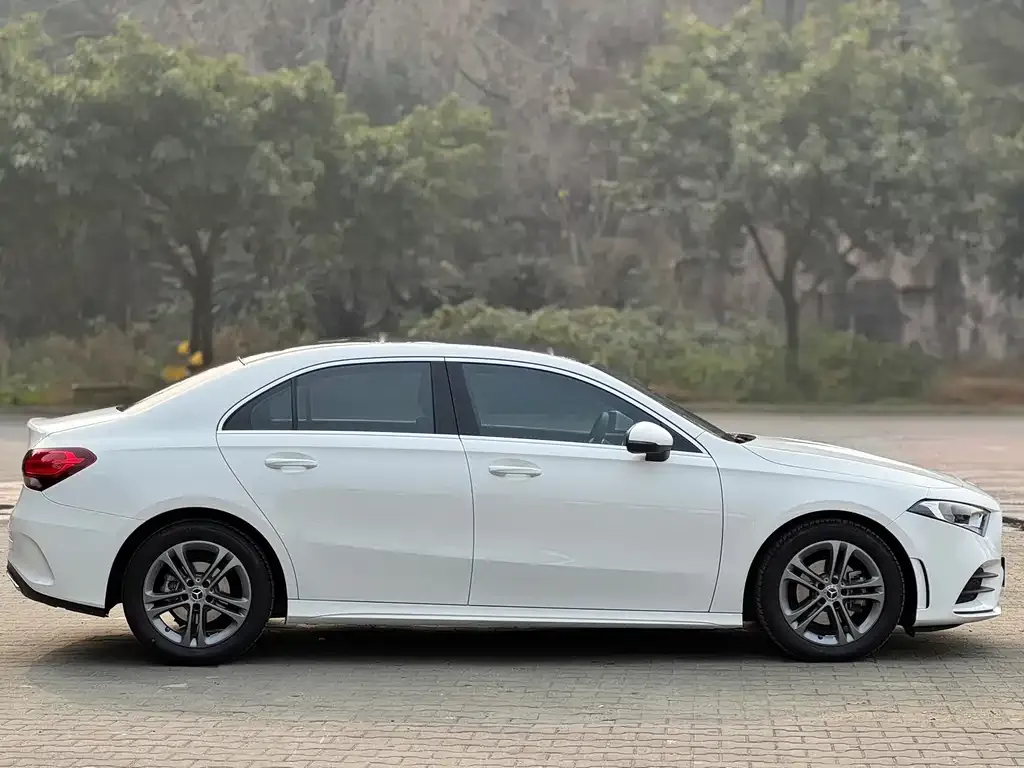 Mercedes-Benz A-Class — фото 4