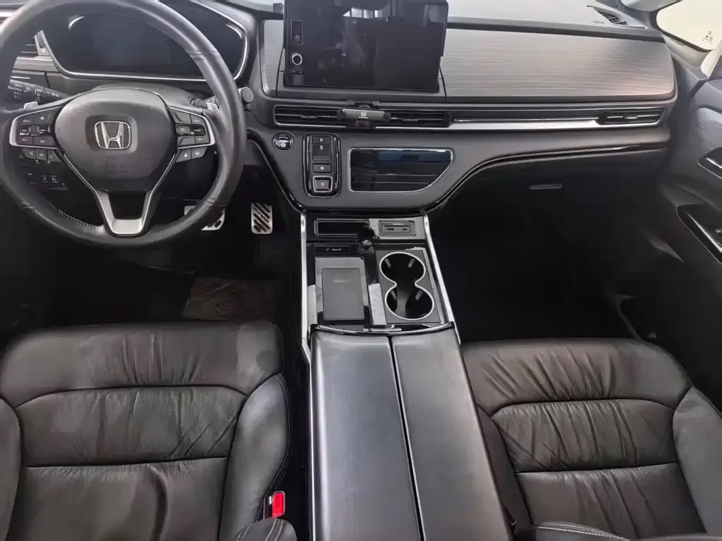 Honda Elysion 2024 из CN, фото 3