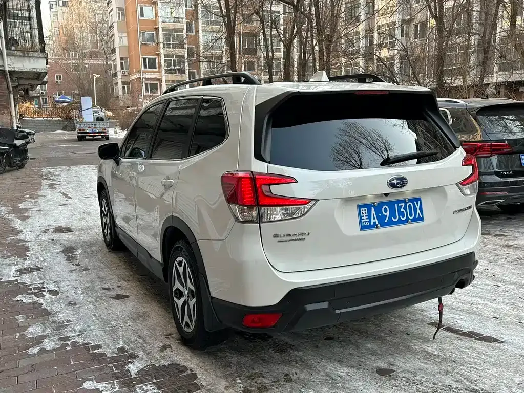 Subaru Forester — фото 3