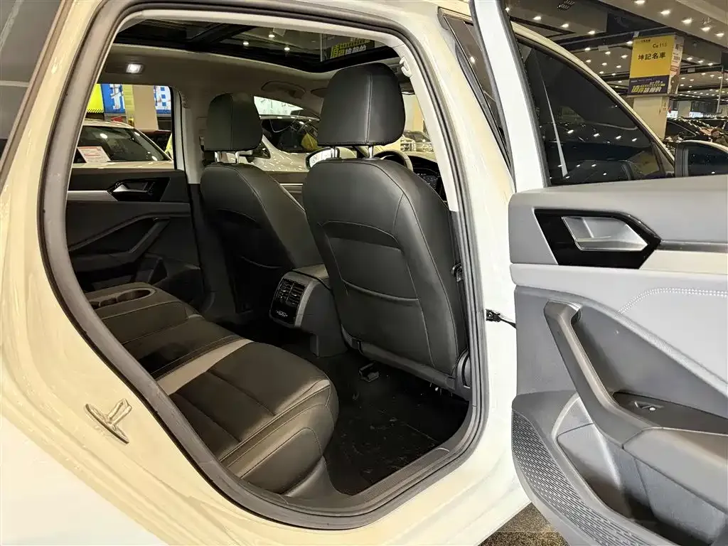 Volkswagen Sagitar 2022 из CN, фото 3
