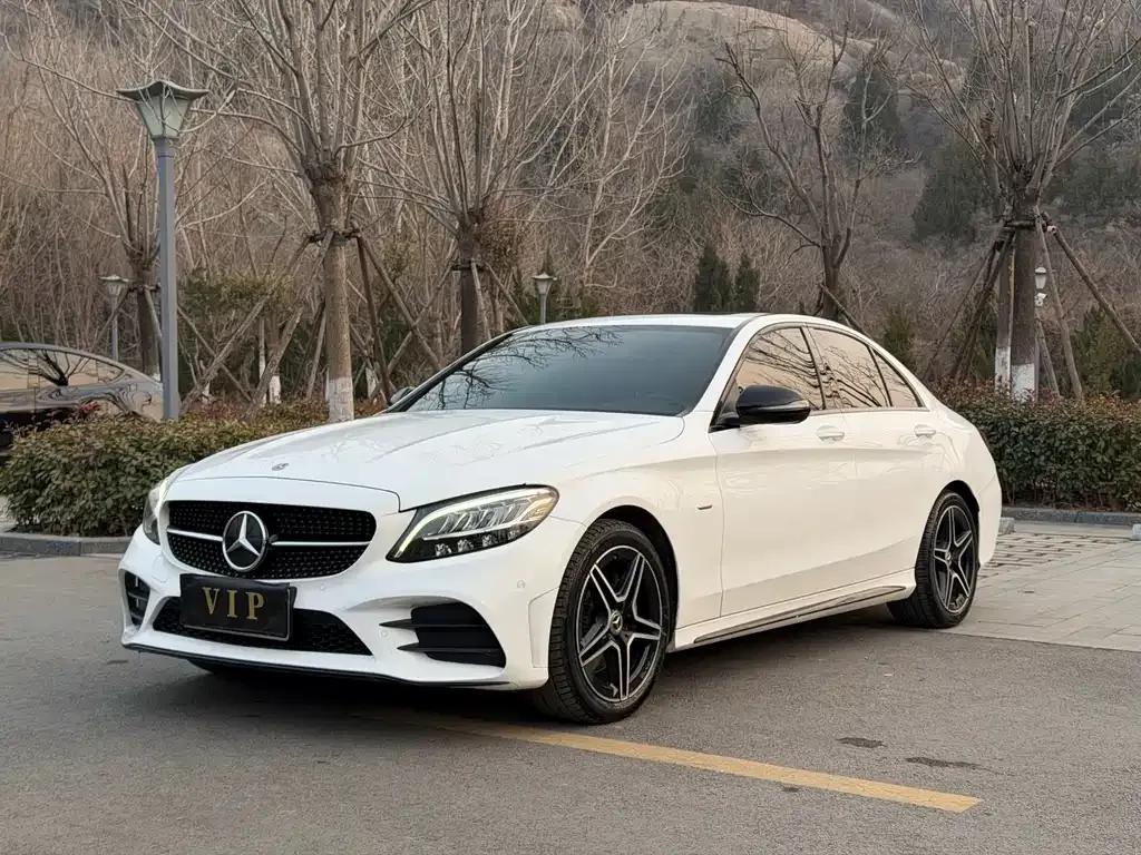 Mercedes-Benz C-Class — фото 1