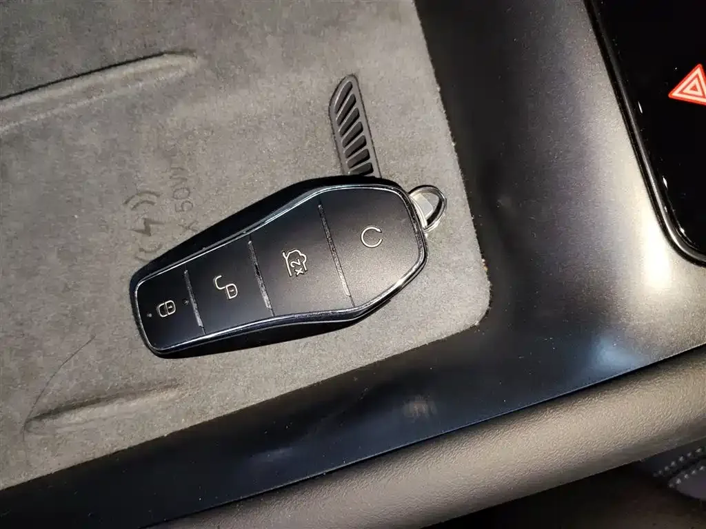 BYD Seal 07 EV — фото 10