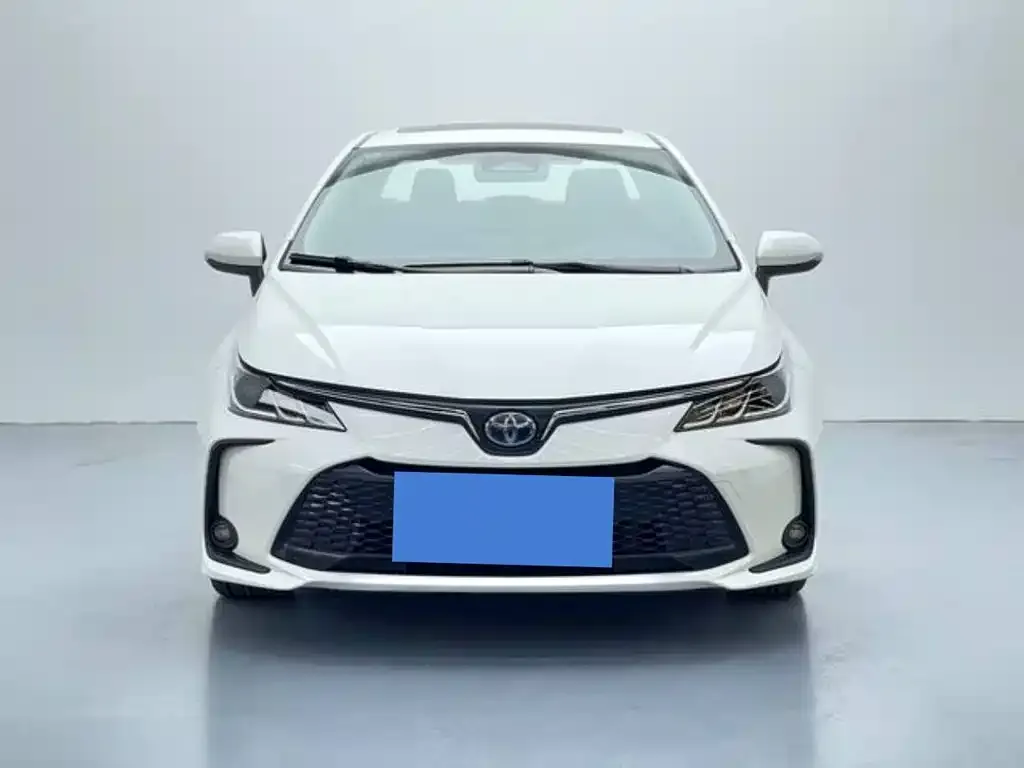 Toyota Corolla — фото 10