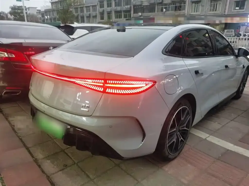 BYD Seal — фото 6