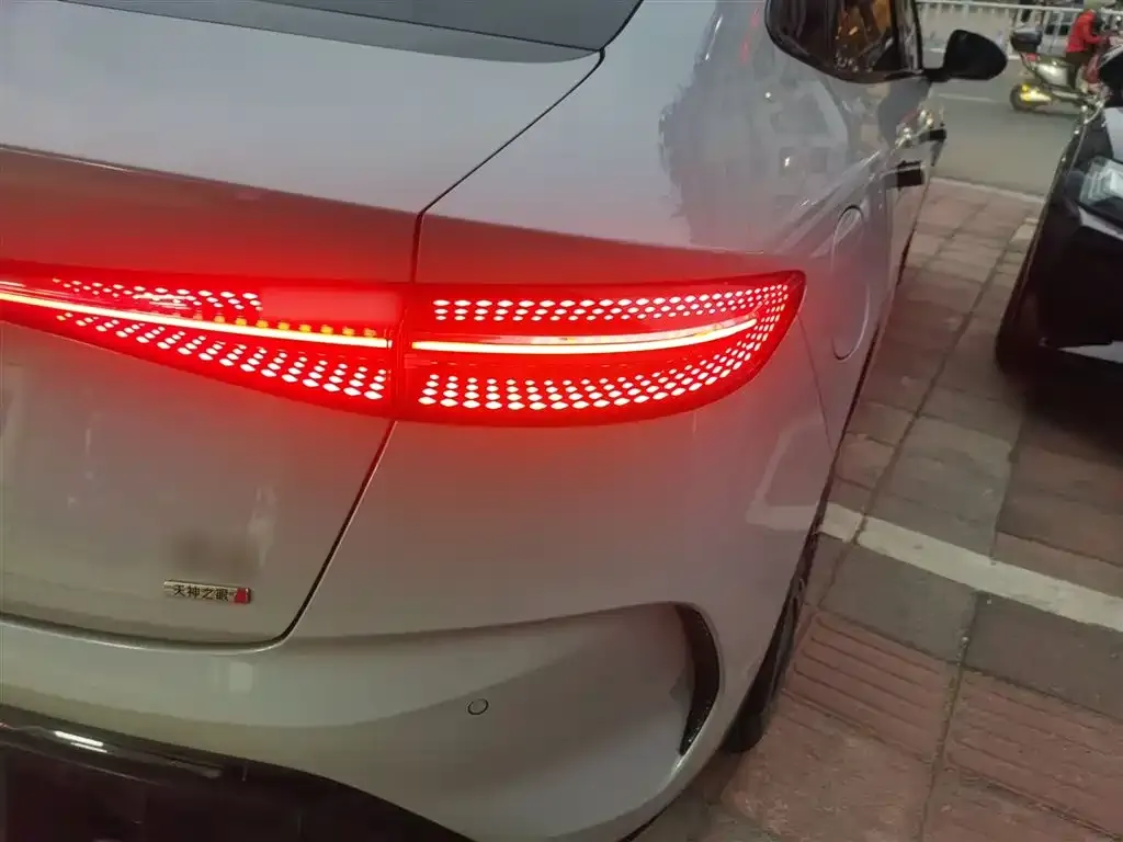 BYD Seal — фото 9